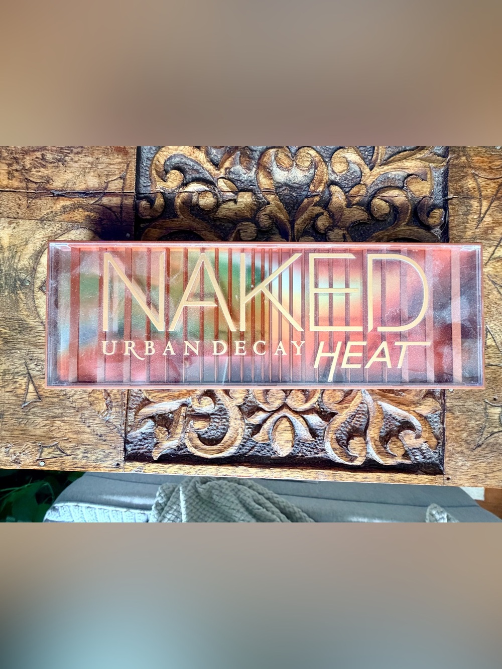 Urban Decay Naked Heat Eyeshadow Palette